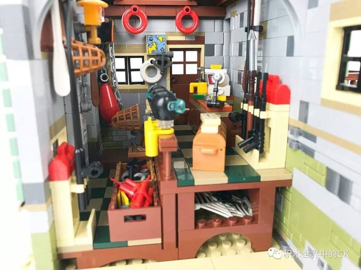 Review of Lepin 16050 Old Fishing Store Clone of Lego 21310 – Customize  Minifigures Intelligence