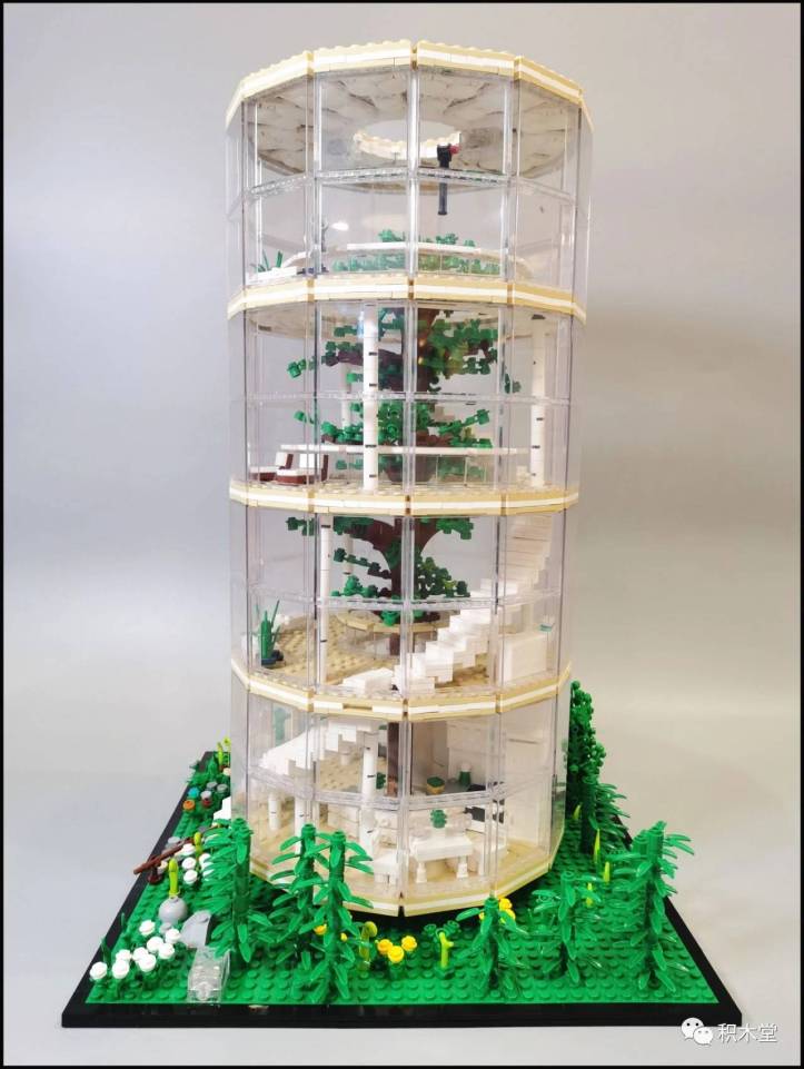 LEGO  A.Masow Architects Tree in the House